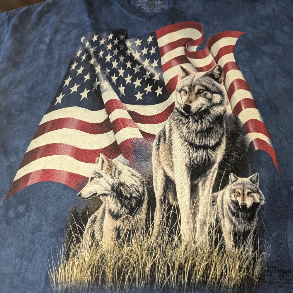 Patriotic The Mountain Shirt With Wolves And American Flag Size 3X